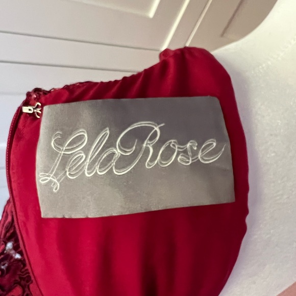 Lela Rose Red Floral Lace Long Sleeve Dress - Picture 7 of 10